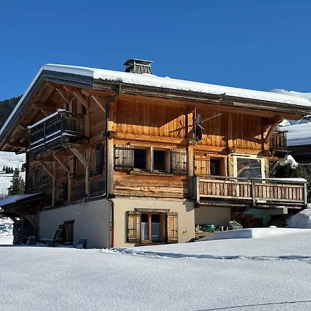 Semesterbostad La Pioleute *